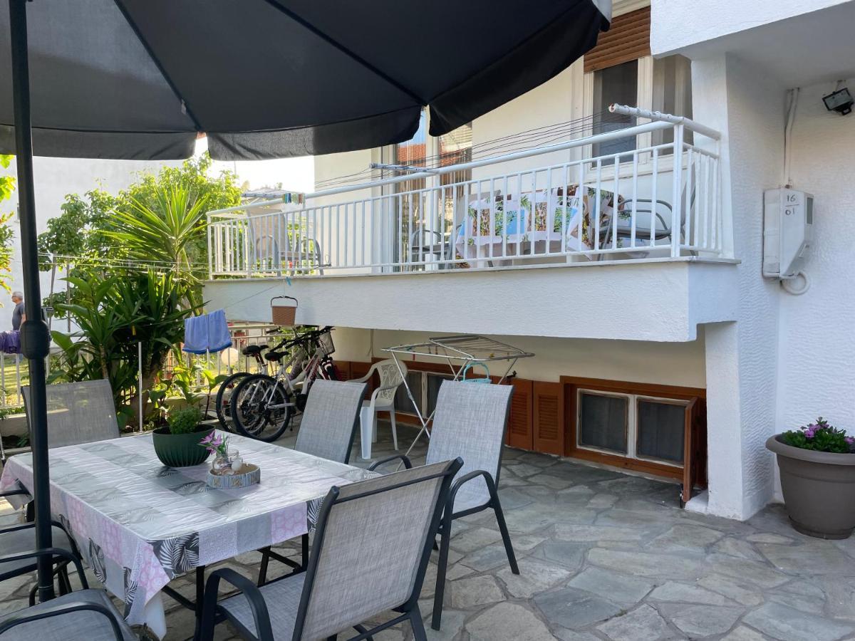 Villa Maria Petru 伊里斯斯 外观 照片